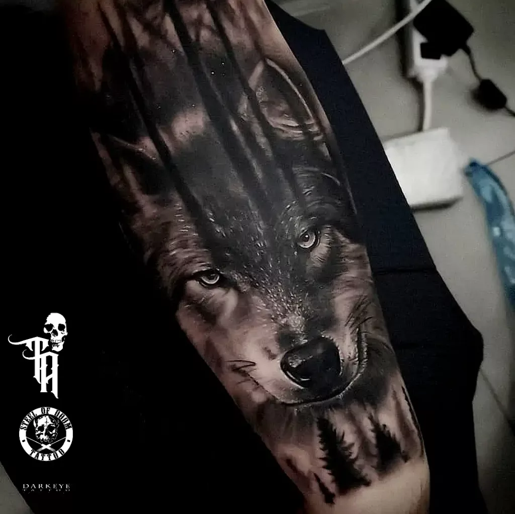 Tatuajes realistas de lobos por Tony Atichati
