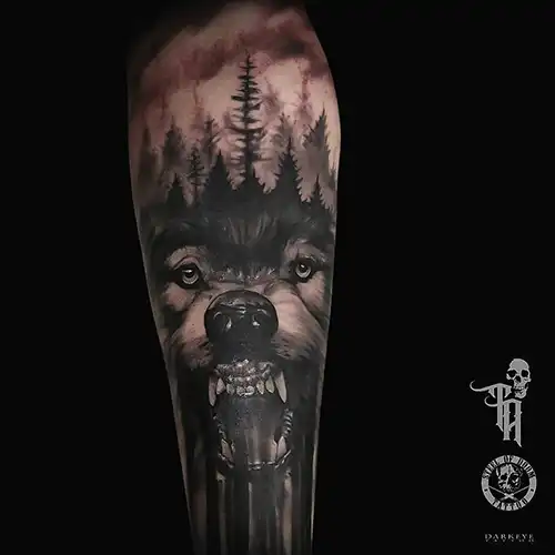 Tatuajes realistas de lobos realizados por Tony Atichati