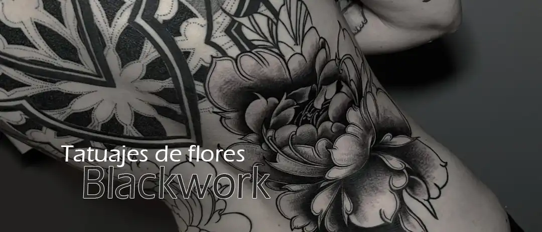 Tatuajes de Flores Blackwork en Barcelona